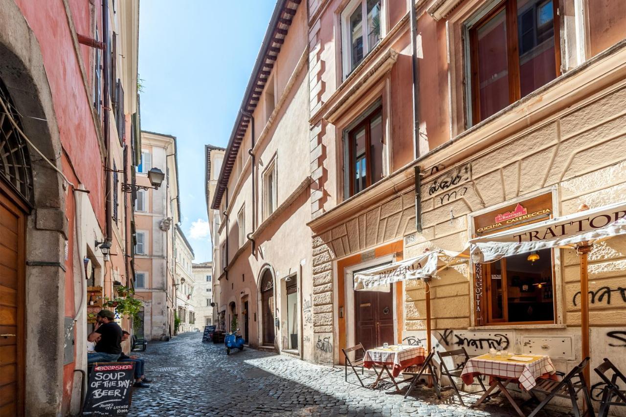 Balestrari Palace Rome Bagian luar foto